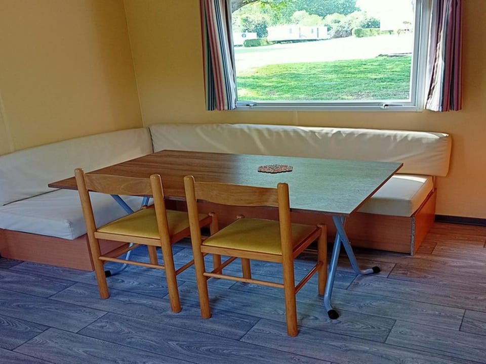 Location Mobil-home, 2 Chambres, Terrasse - API-1-52-1732 Campground/ 
RV Resort in Pays de la Loire