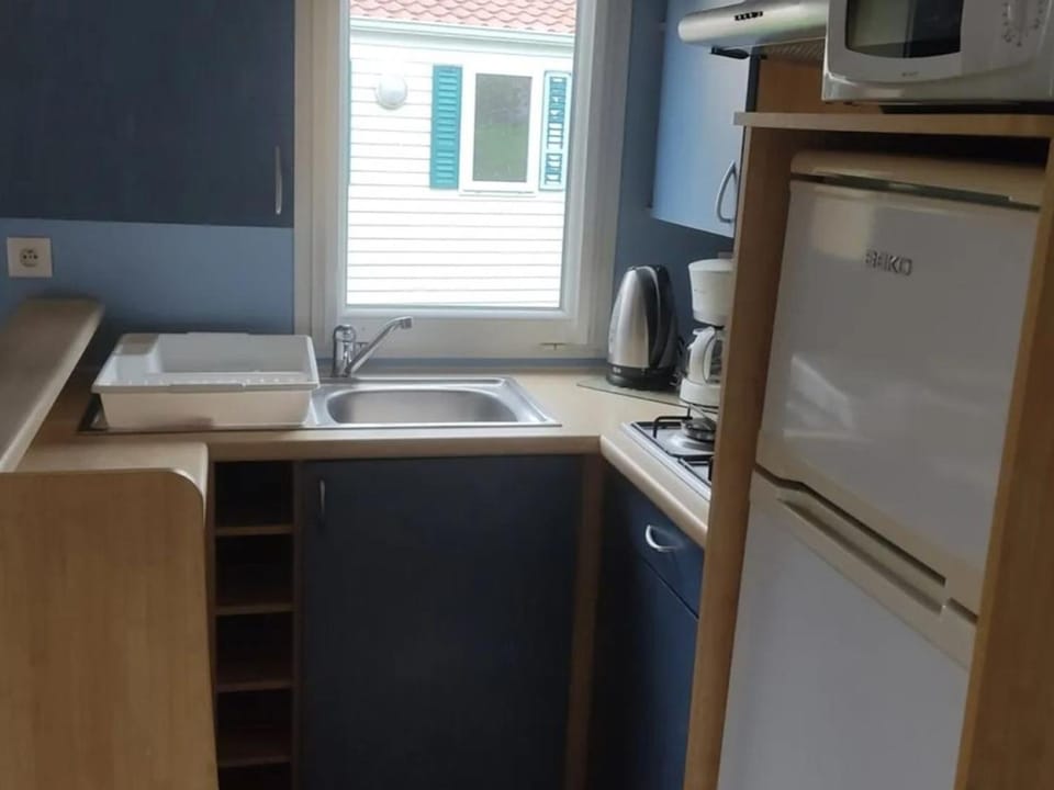 Mobil-home 4 Pers, Terrasse - Sainte Reine de Bretagne - API-1-52-1735 Campground/ 
RV Resort in Pays de la Loire