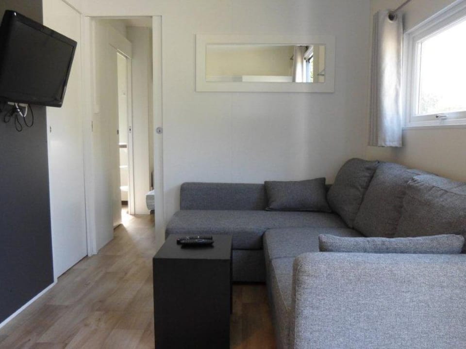 Mobil Home Confort avec Terrasse pour 6 pers. - API-1-52-1743 Campground/ 
RV Resort in Pays de la Loire