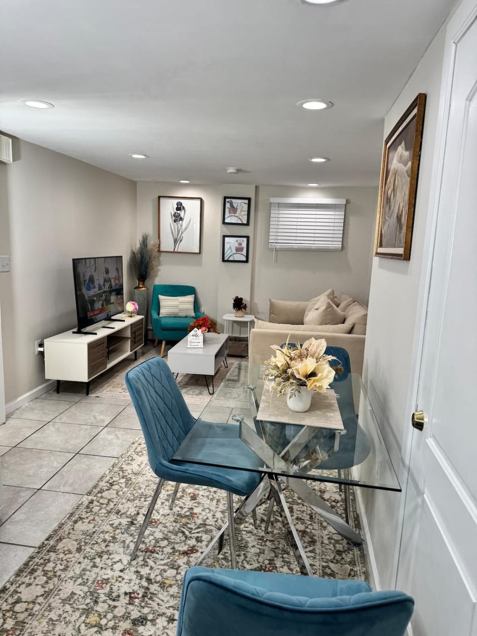 Julie's Cozy 2 Bedroom Basement Apartment Apartment in Long Island