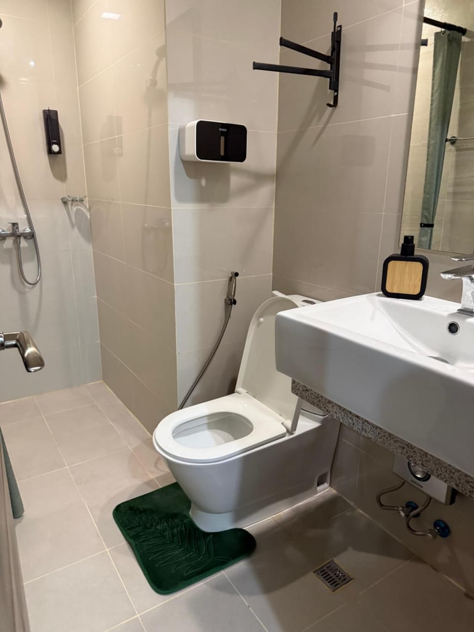Lovekin's Nest at The Verdin Apartment hotel in Calabarzon