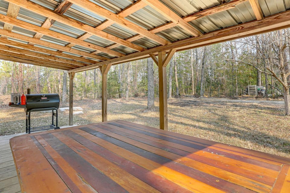 Fish Sam Rayburn! Secluded Cabin w/ Deck & Grill Cabin in Toledo Bend Reservoir