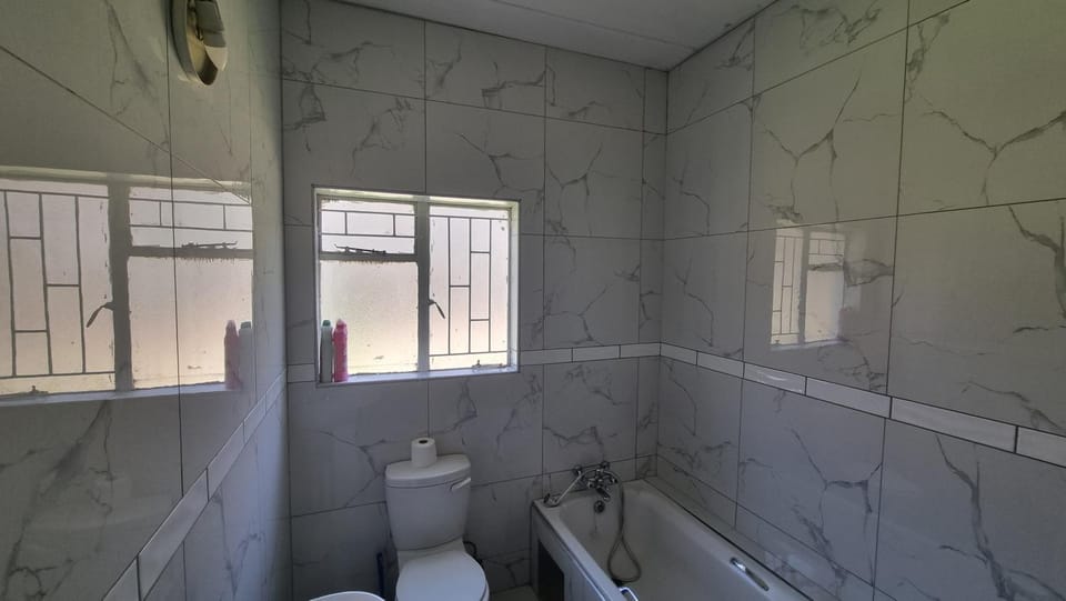 124 On Comet Oaks Apartment in Gauteng