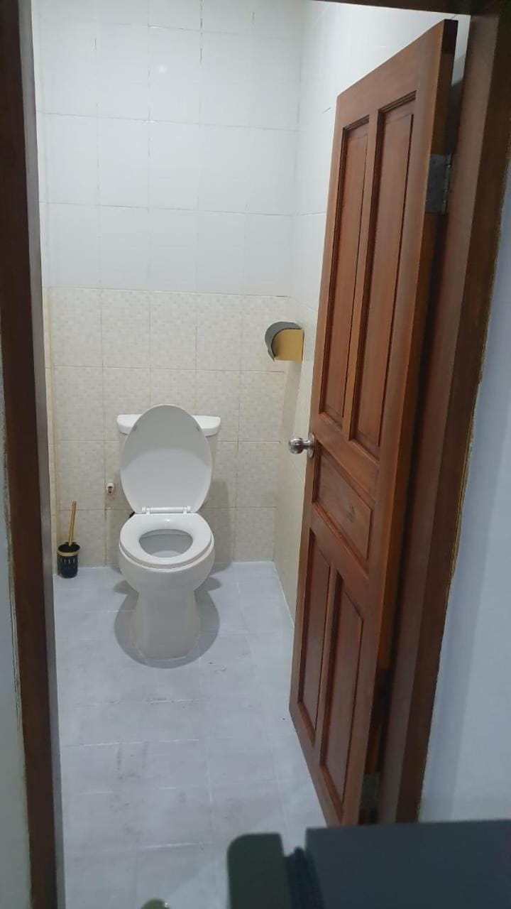 Toilet, Bathroom