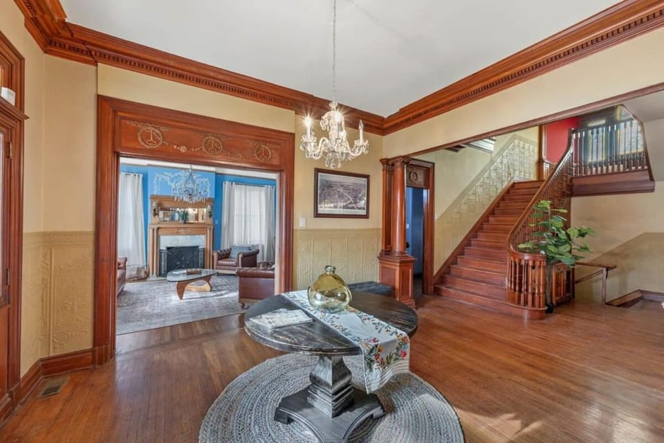 Stately 8BR Historic CWE Home ABODEbucks House in Saint Louis