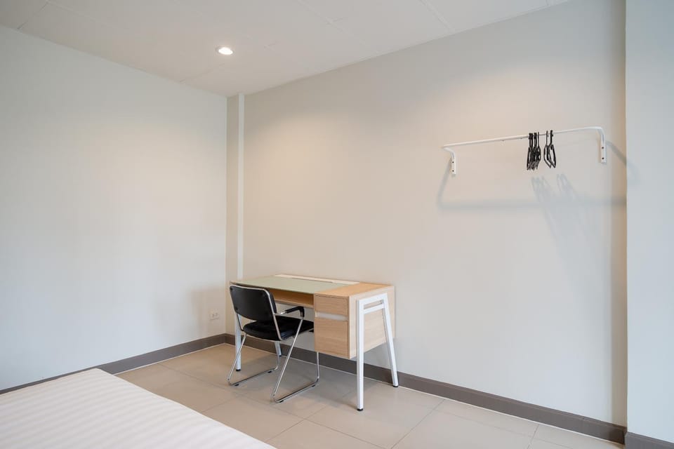 Grand 3BR Townhouse in the Heart of BKK - Emsphere Apartment in Bangkok