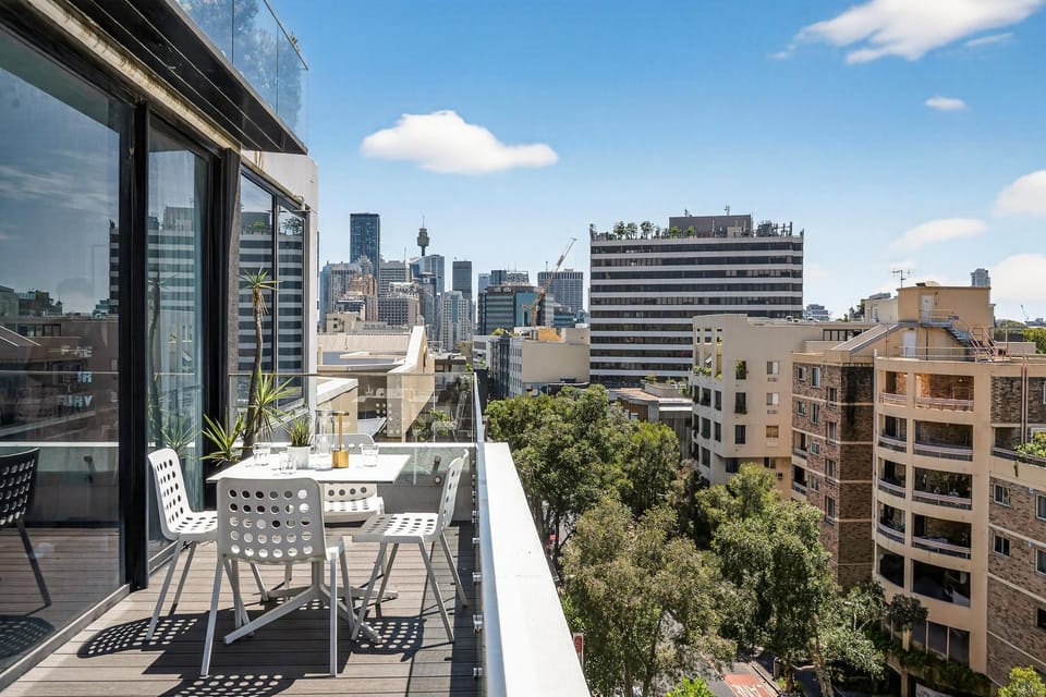 Patio, Day, Balcony/Terrace, City view