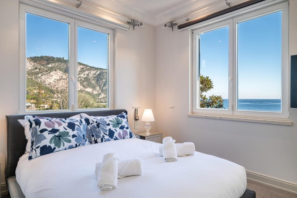 Villa Belle Epoque, sea view, pool & hammam Villa in Eze
