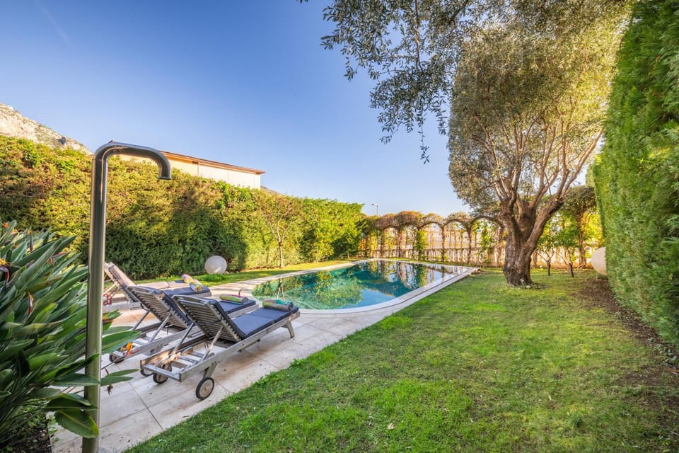 Villa Belle Epoque, sea view, pool & hammam Villa in Eze