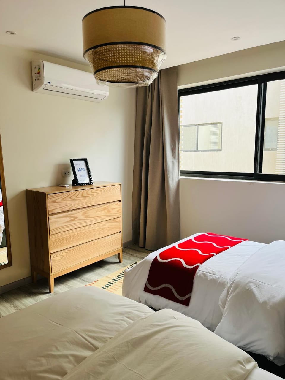 Bed, Bedroom, hair dresser, air conditioner