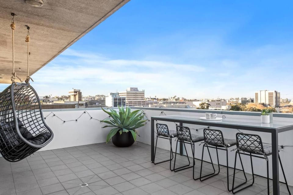 Balcony/Terrace, City view