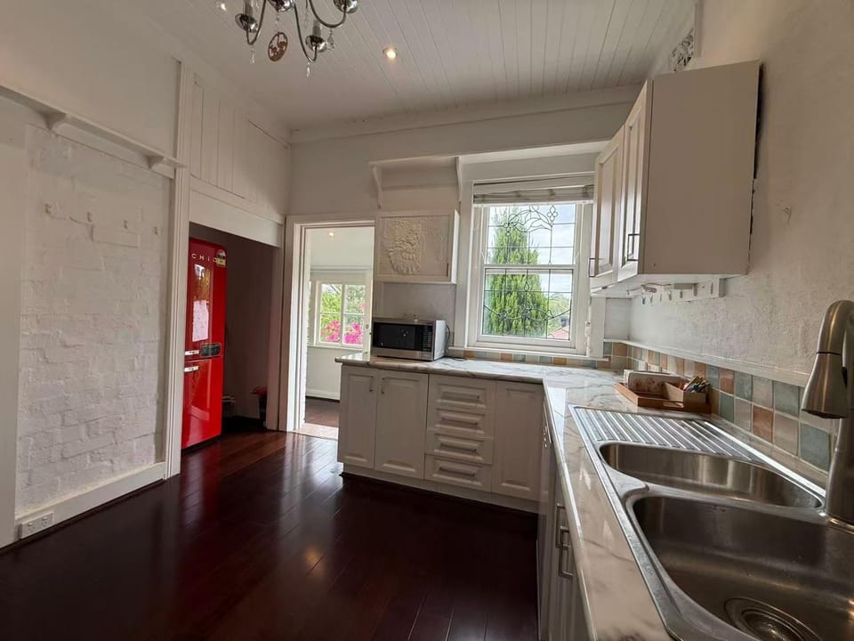 Central Chatswood Urban Stay House in Sydney