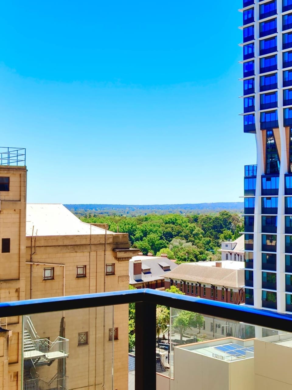View (from property/room), Balcony/Terrace, City view