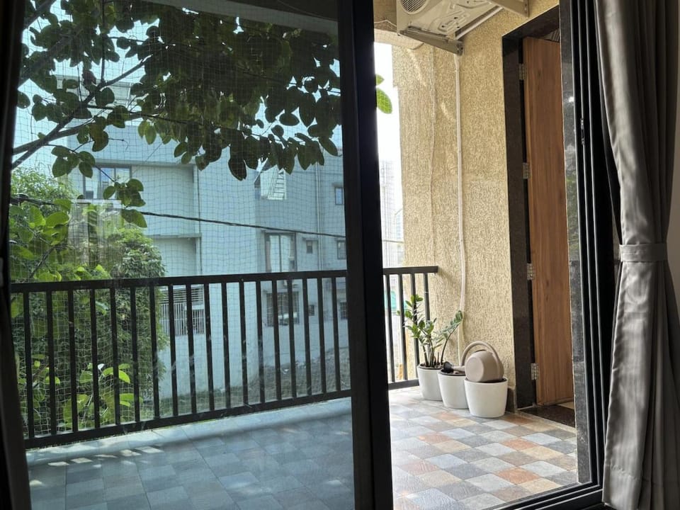 View (from property/room), Balcony/Terrace, Garden view