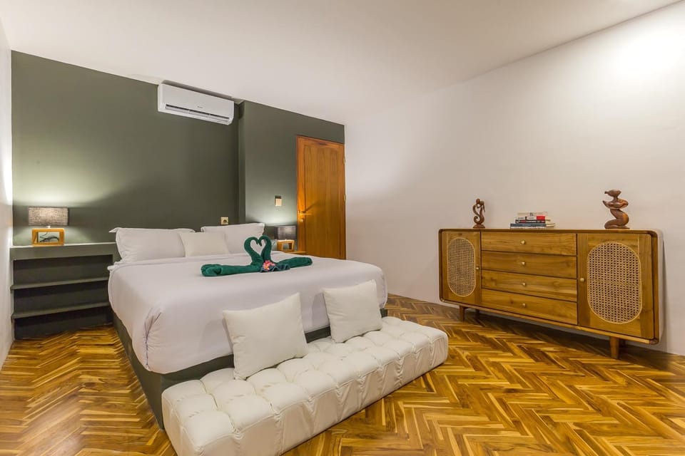 Bed, Bedroom, air conditioner