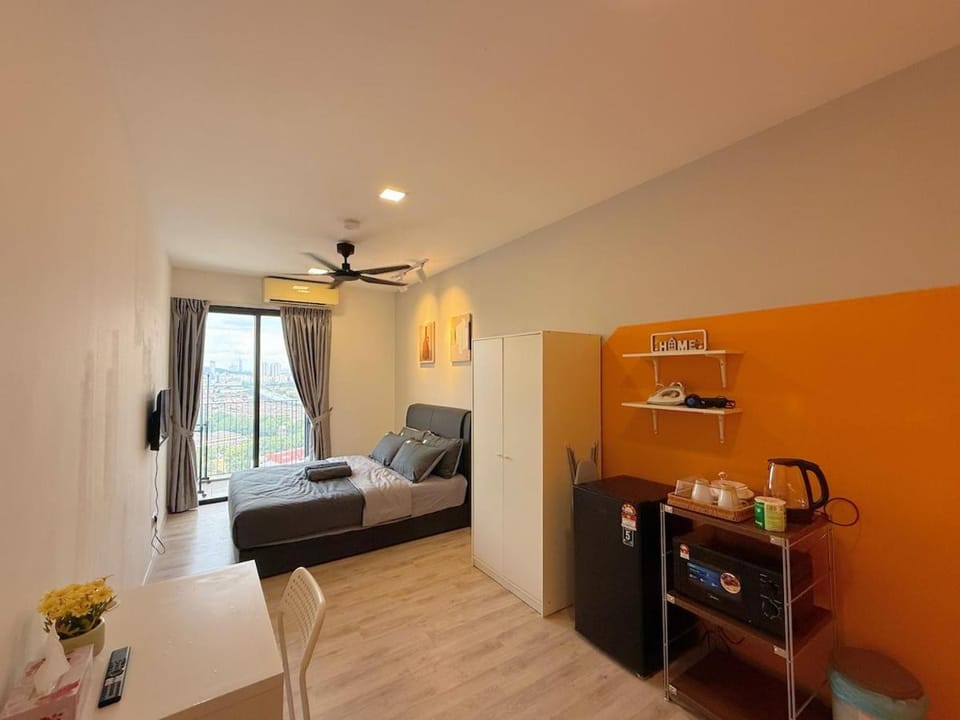 Bed, Bedroom, microwave, wardrobe