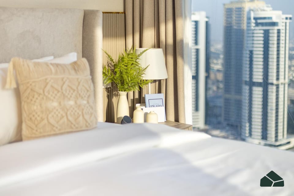 Bed, Photo of the whole room, Bedroom, City view, wardrobe