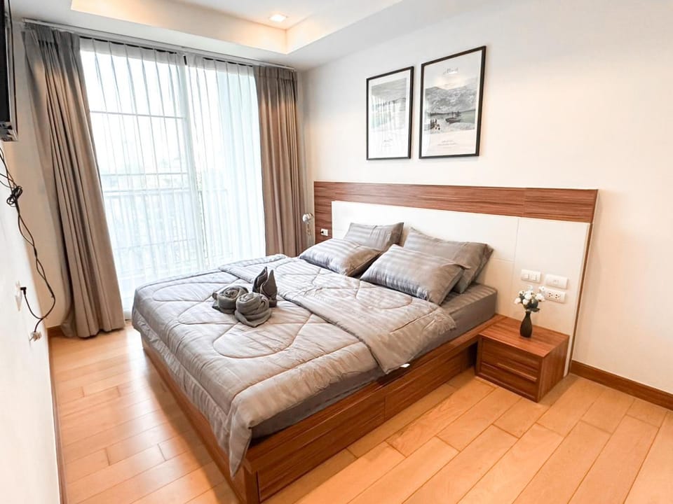 The Astra delux Apartment hotel in Chiang Mai