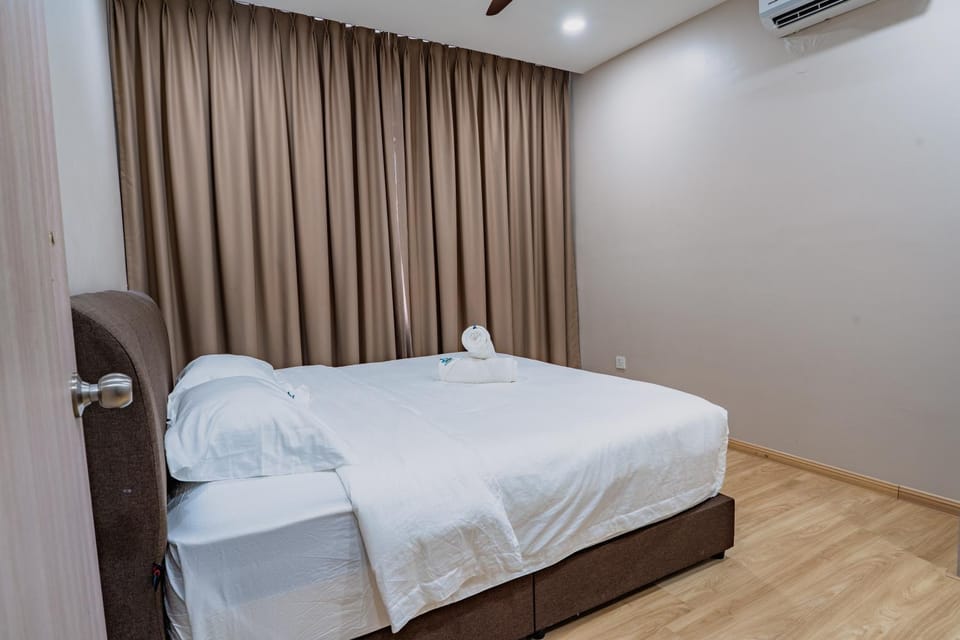Bed, Photo of the whole room, Bedroom, air conditioner