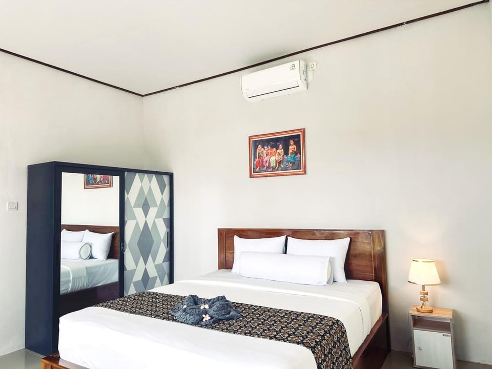 Bed, Photo of the whole room, Bedroom, air conditioner
