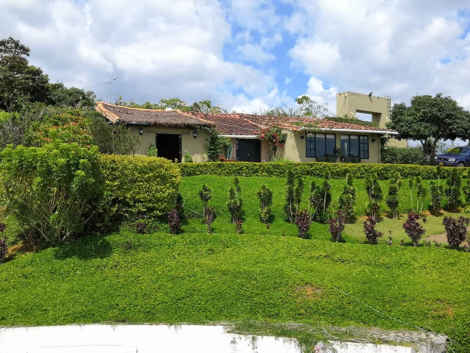Hermosa casa de campo a 20 minutos de Curití Chalet in Santander, Colombia