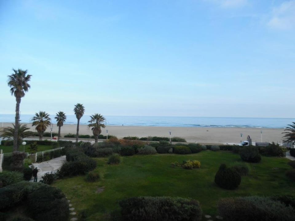 Studio cabine vue mer, Terrasses du Levant, parking Canet Sud 4TLEV20 Cabin in Canet-en-Roussillon