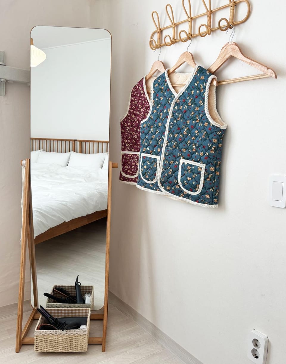 지하철 2분, 침대3, 4인 최적, 5인 가능, 홍대 경복궁 명동 동대문 이동편리 Bed and Breakfast in South Korea