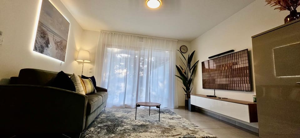 Holiday Suite City Center Airport Swiss Border Shopping mall Apartment in Saint-Louis