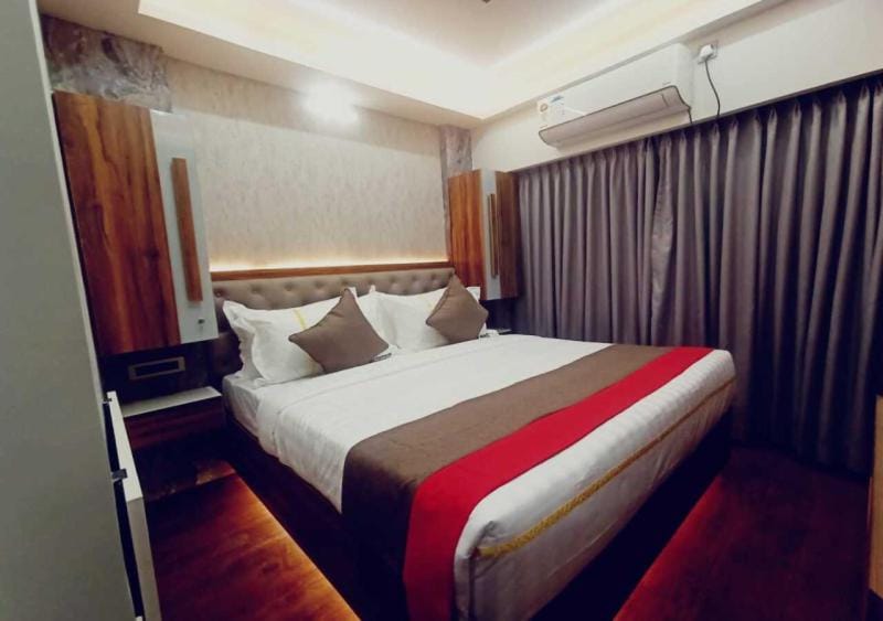 Bed, Photo of the whole room, air conditioner