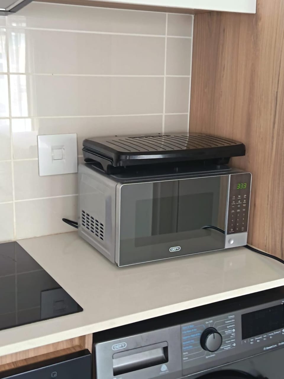 microwave, kitchen