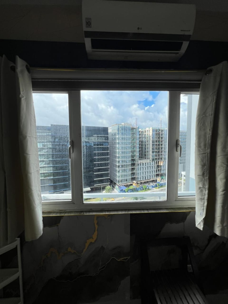AJ Staycation Shell Residences Tower D Apartment hotel in Pasay