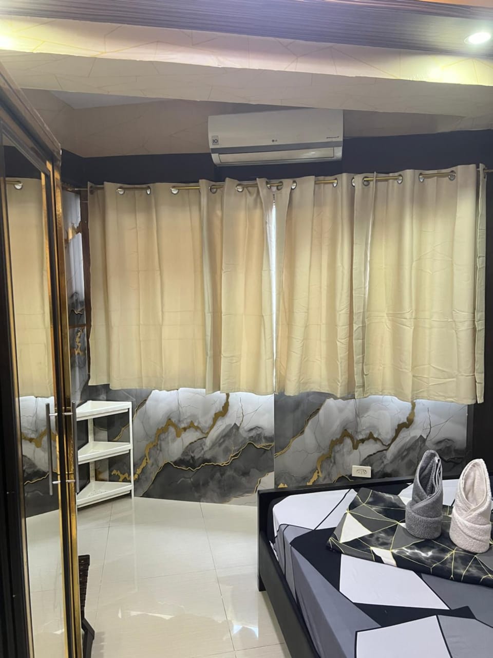 AJ Staycation Shell Residences Tower D Apartment hotel in Pasay