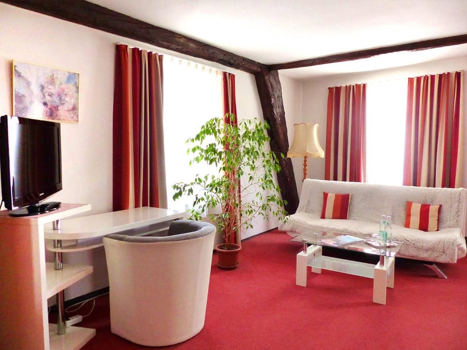 TV and multimedia, Photo of the whole room, Seating area