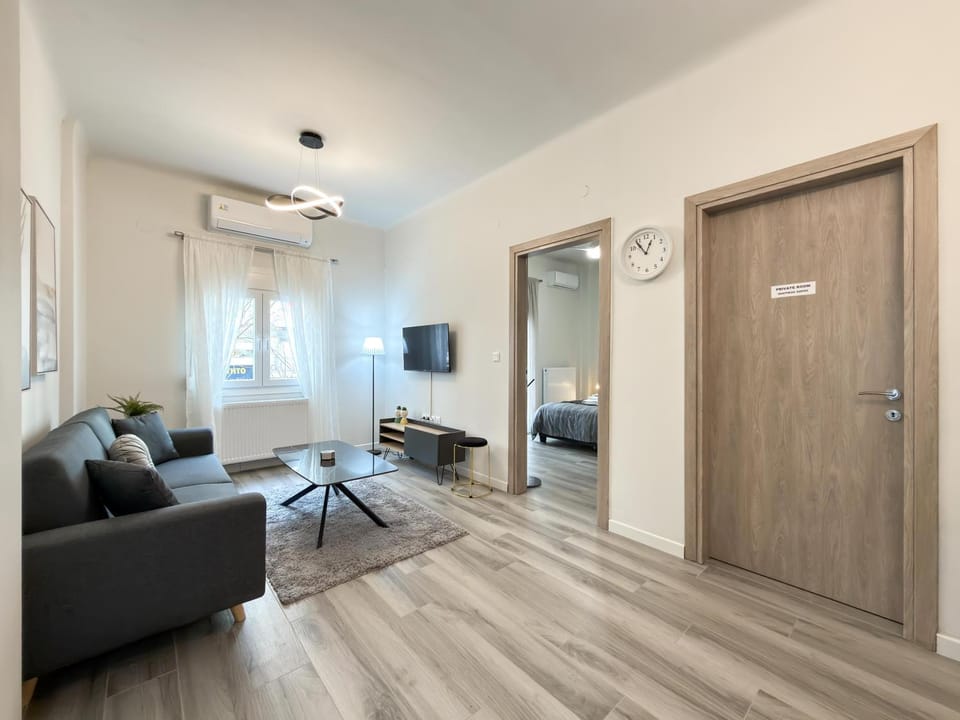TV and multimedia, Living room, internet, air conditioner