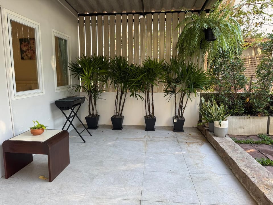 Sunset Beach Villa Wongamart Pattaya Villa in Pattaya City