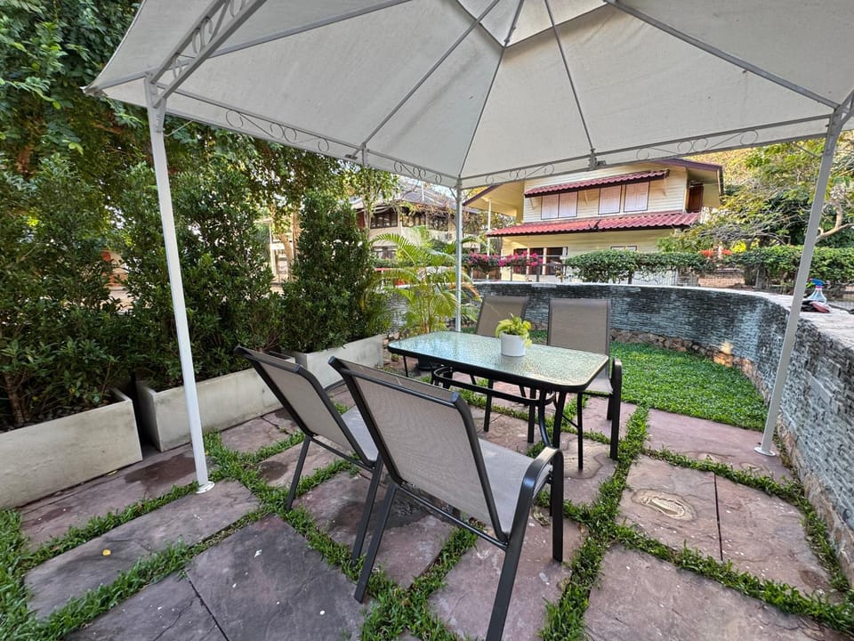 Sunset Beach Villa Wongamart Pattaya Villa in Pattaya City