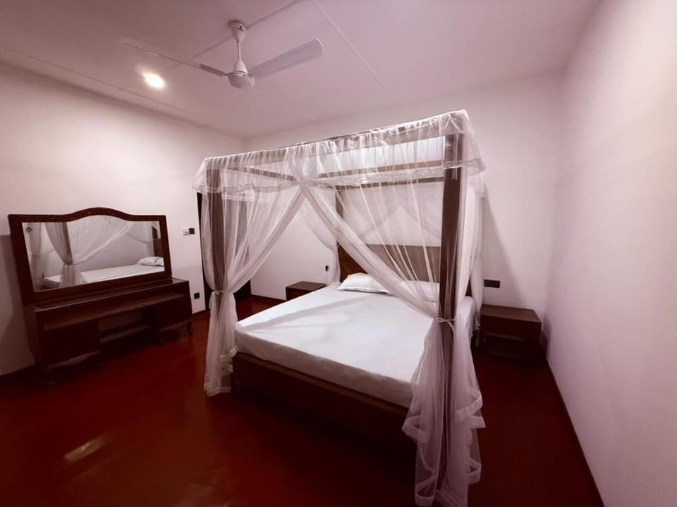 Natharie Gardens House in Hikkaduwa