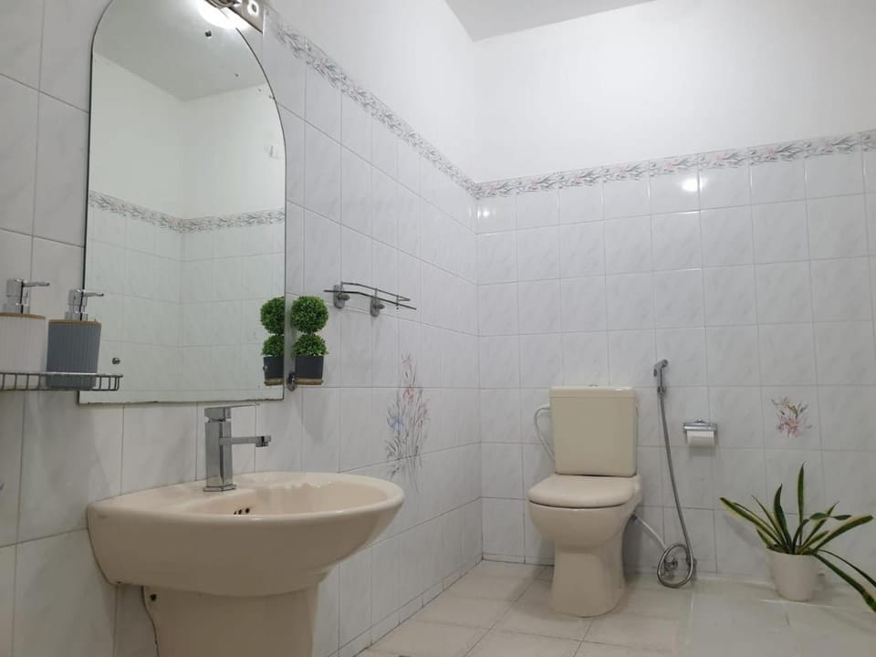 Shower, Toilet, Bathroom, bidet