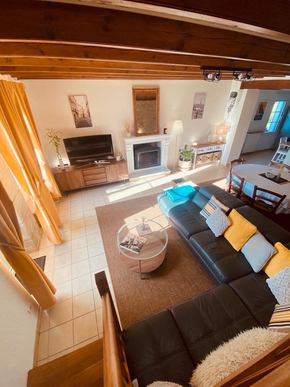 Communal lounge/ TV room