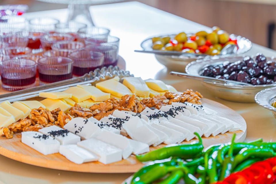 Food and drinks, Food, Breakfast, Continental breakfast, Buffet breakfast