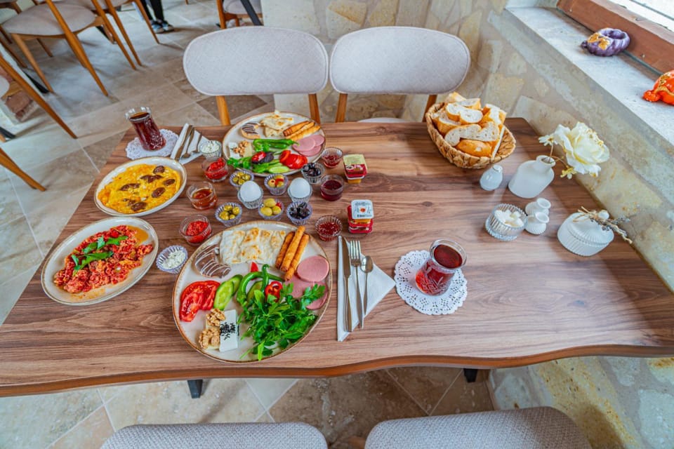 Food and drinks, Food, Breakfast, Continental breakfast, Buffet breakfast, Drinks