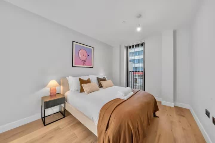 The Hartley Apartment in London Borough of Richmond upon Thames