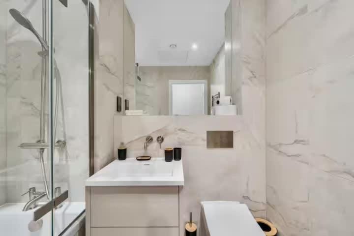 The Langham Apartment in London Borough of Richmond upon Thames