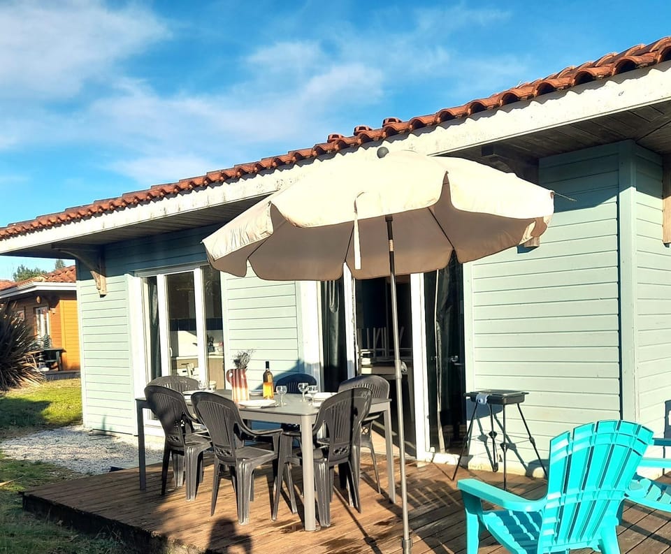 villa, climatisé domaine des grands lacs House in Parentis-en-Born