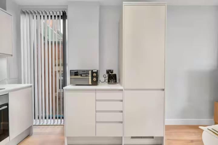 The Pembroke Apartment in London Borough of Richmond upon Thames