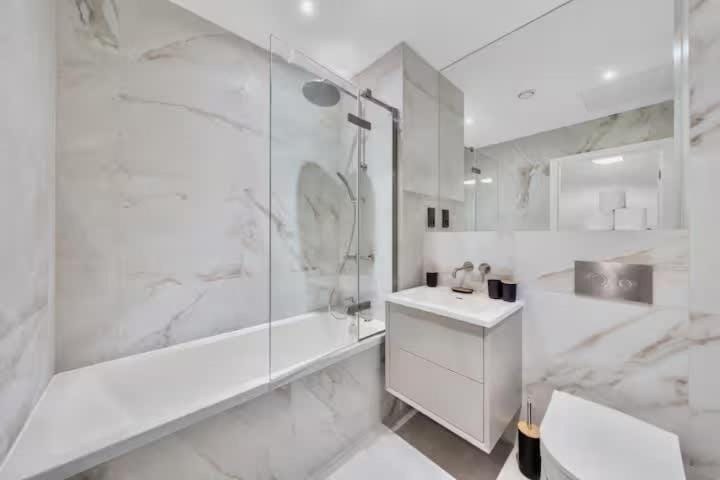 The Radcliffe Apartment in London Borough of Richmond upon Thames