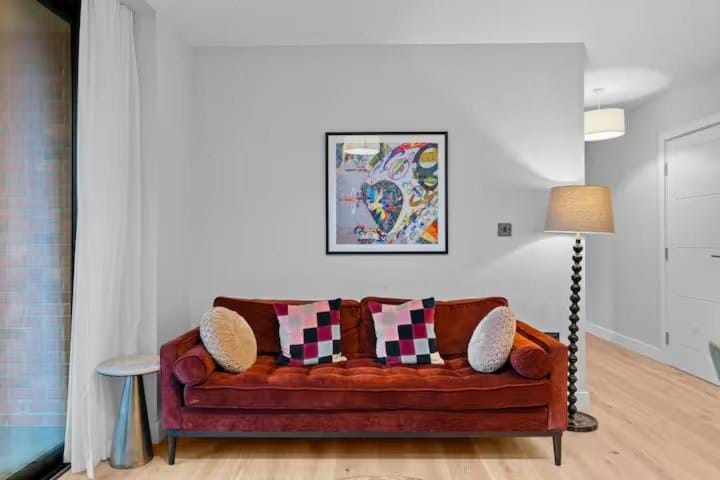 The Sterling Apartment in London Borough of Richmond upon Thames