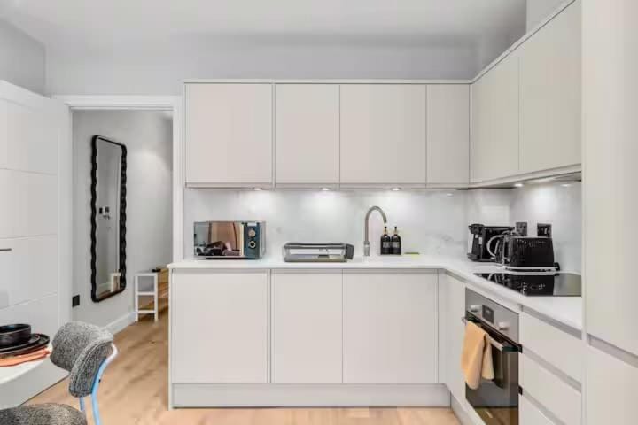 The Harrington Apartment in London Borough of Richmond upon Thames