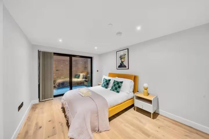 The Fairmont Apartment in London Borough of Richmond upon Thames