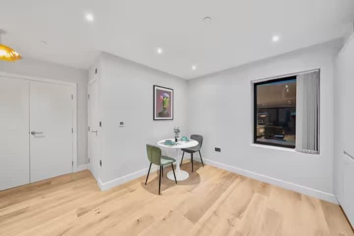 The Fairmont Apartment in London Borough of Richmond upon Thames